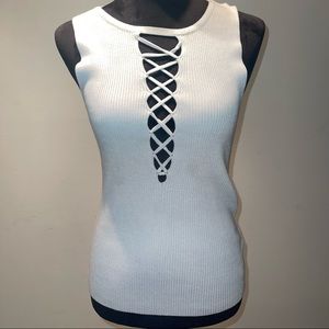 Crisscross tank